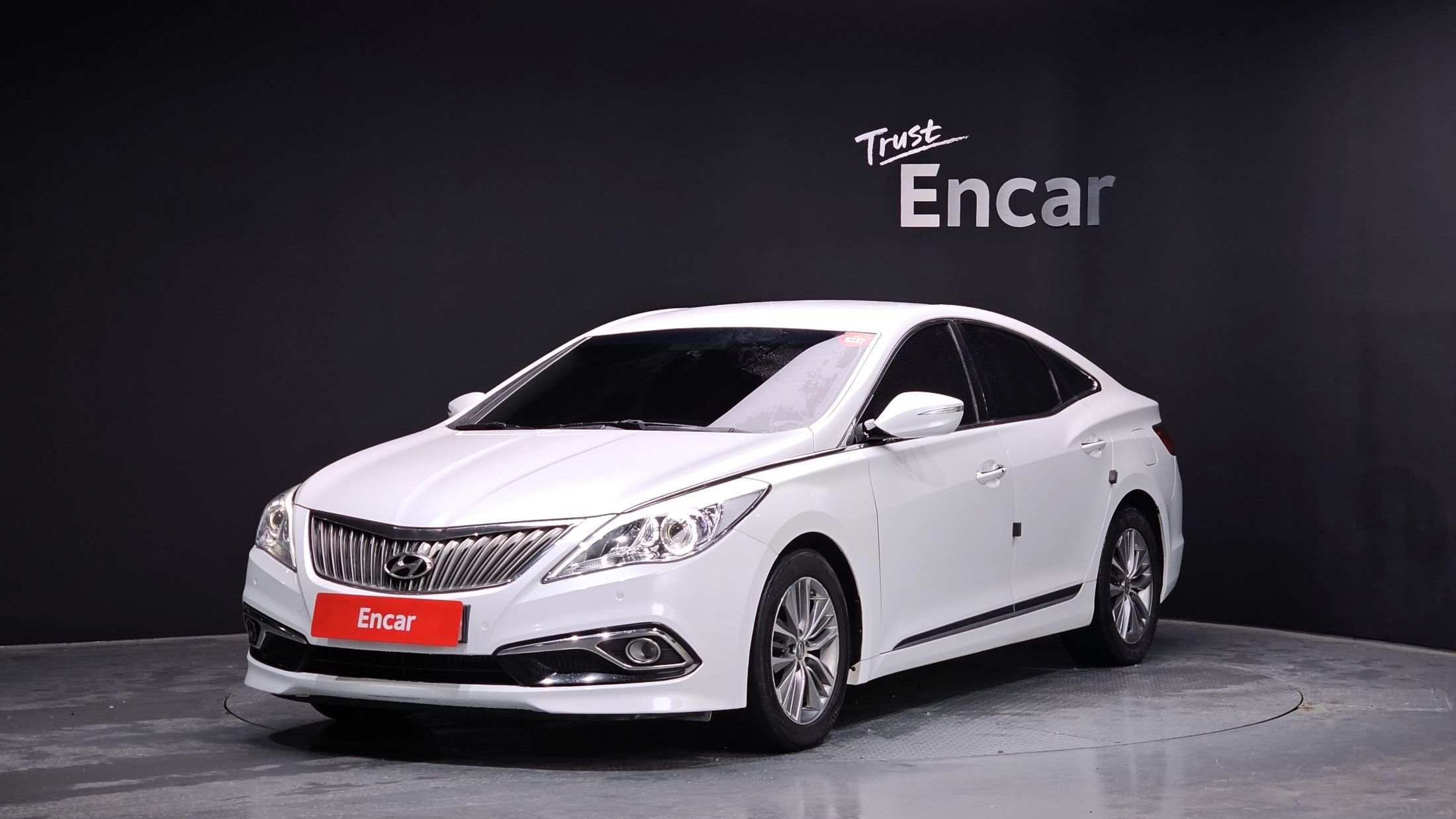 HYUNDAI GRANDEUR HG 2015