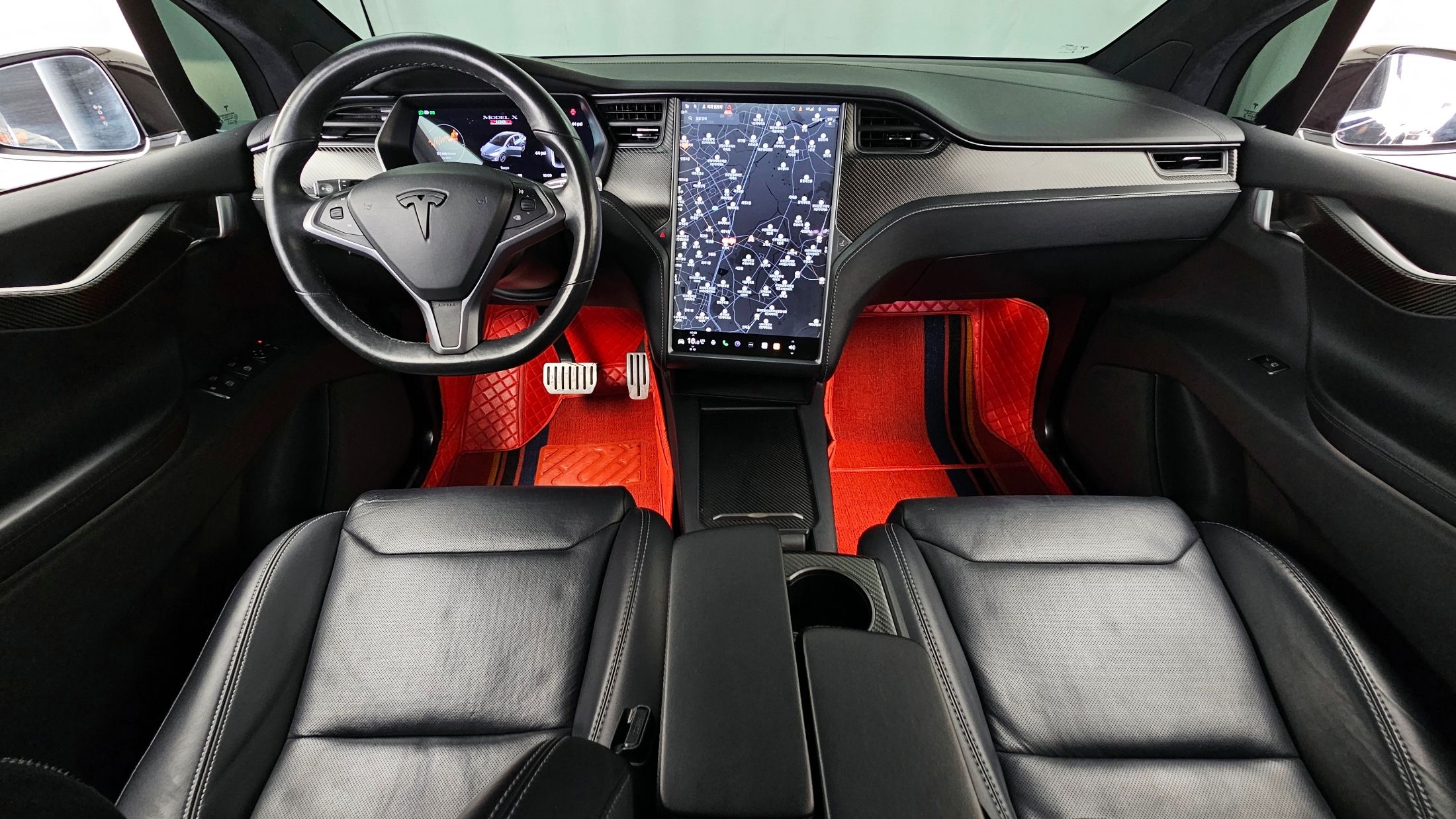TESLA MODEL X
