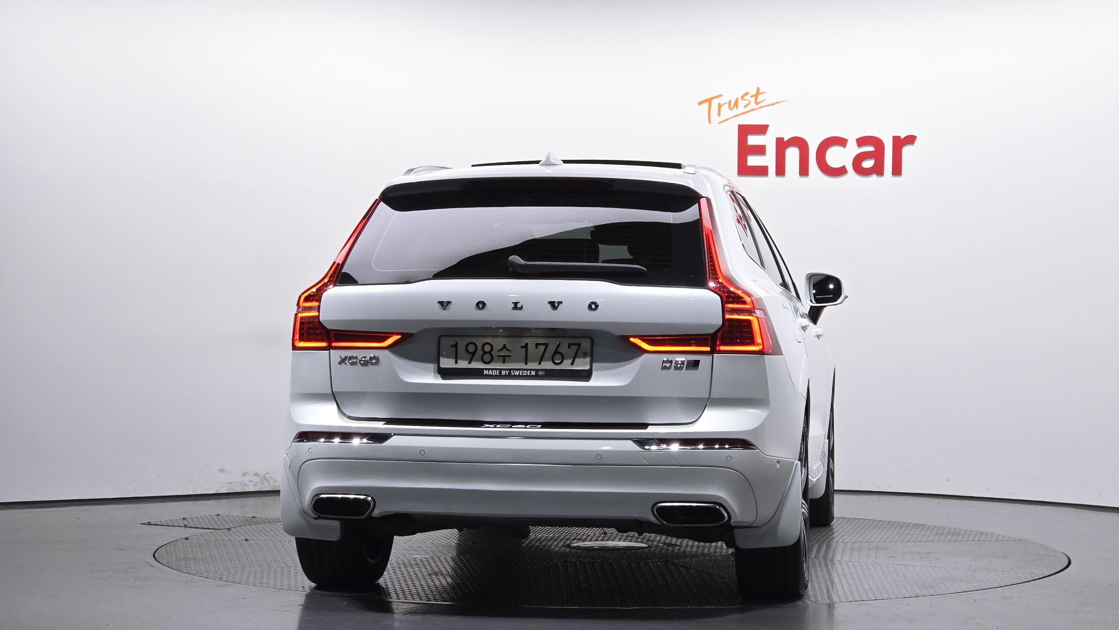 VOLVO XC60 2019