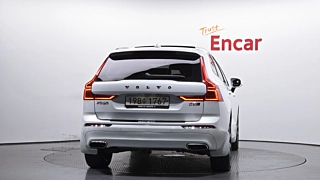 VOLVO XC60 2019