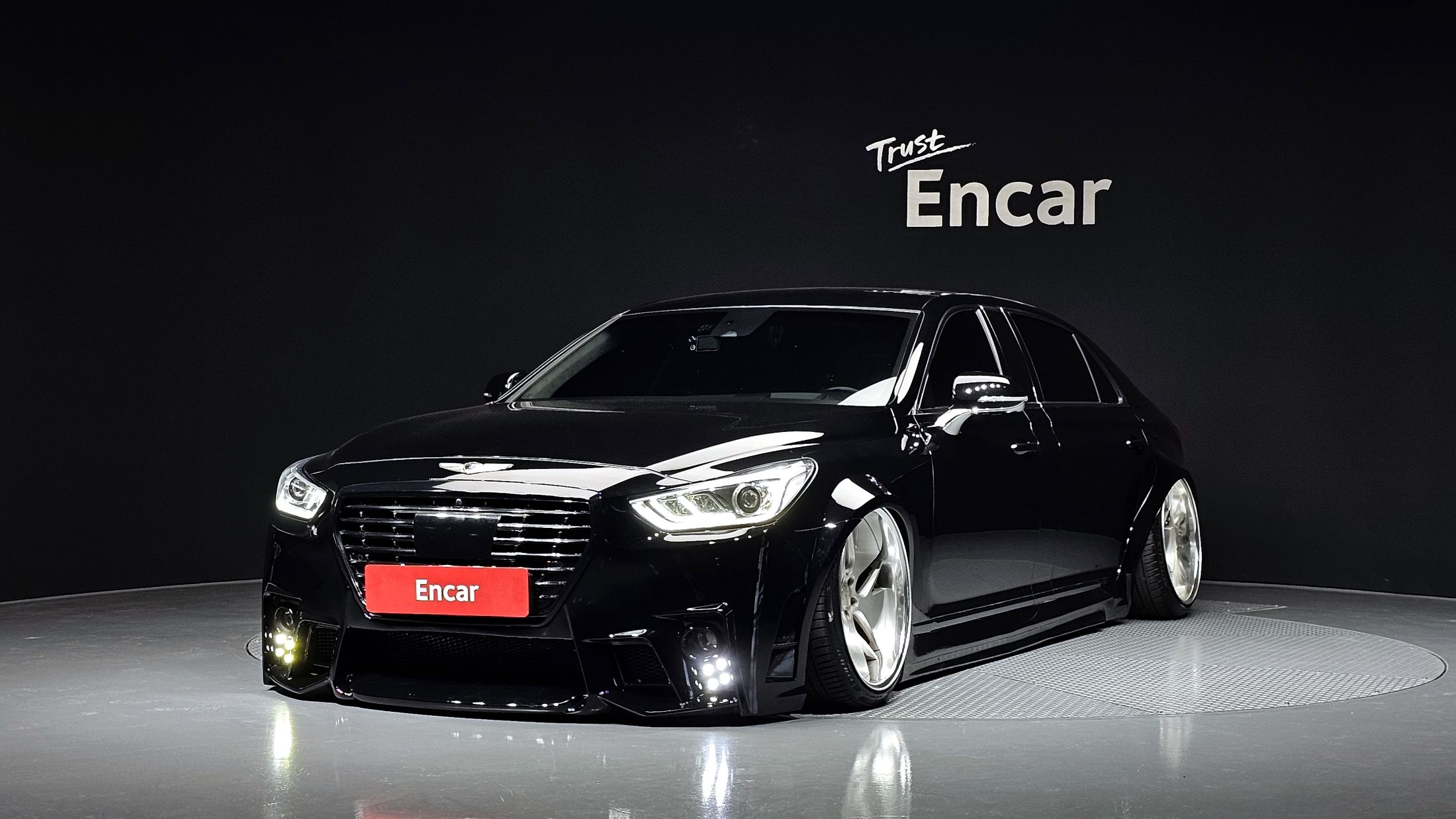 GENESIS EQ900