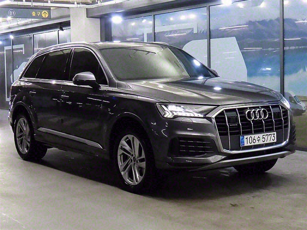 AUDI Q7 4M