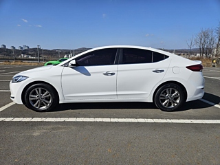 HYUNDAI AVANTE AD 2016