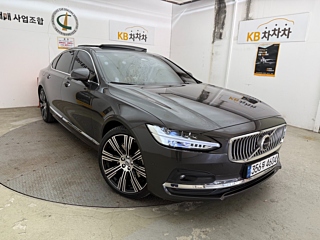 VOLVO S90 2022