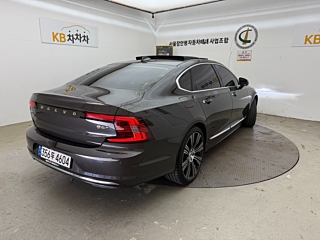 VOLVO S90 2022