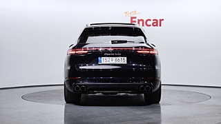 PORSCHE CAYENNE PO536 2022