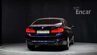 BMW 5-SERIES G30 2019