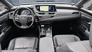 LEXUS ES300H 2019