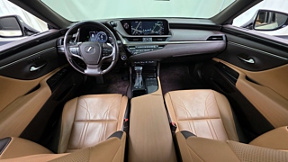 LEXUS ES300H 2019