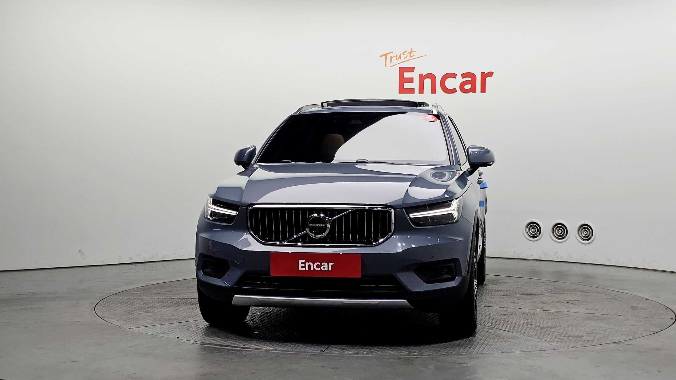 VOLVO XC40 2022