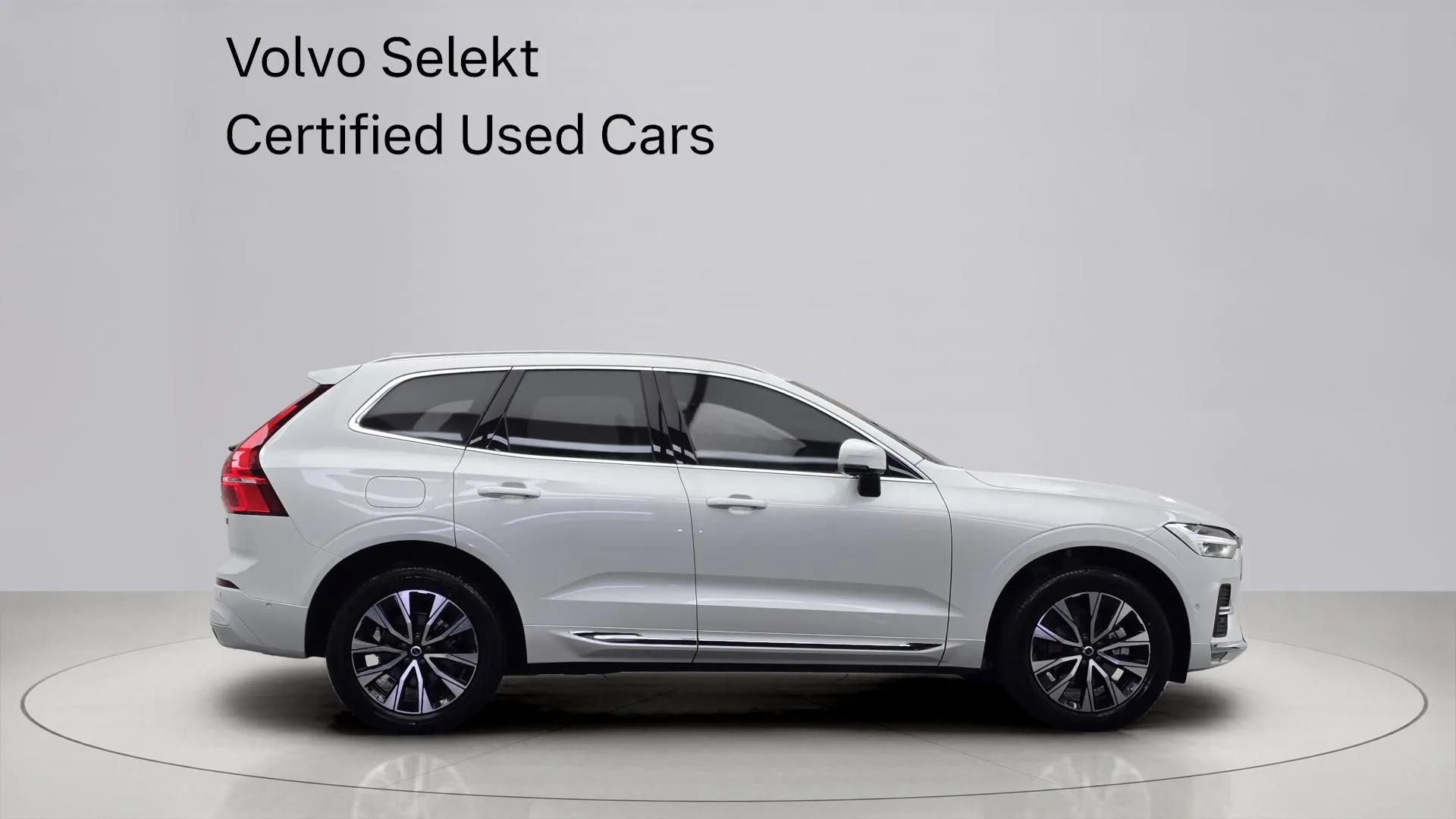 VOLVO XC60 2023