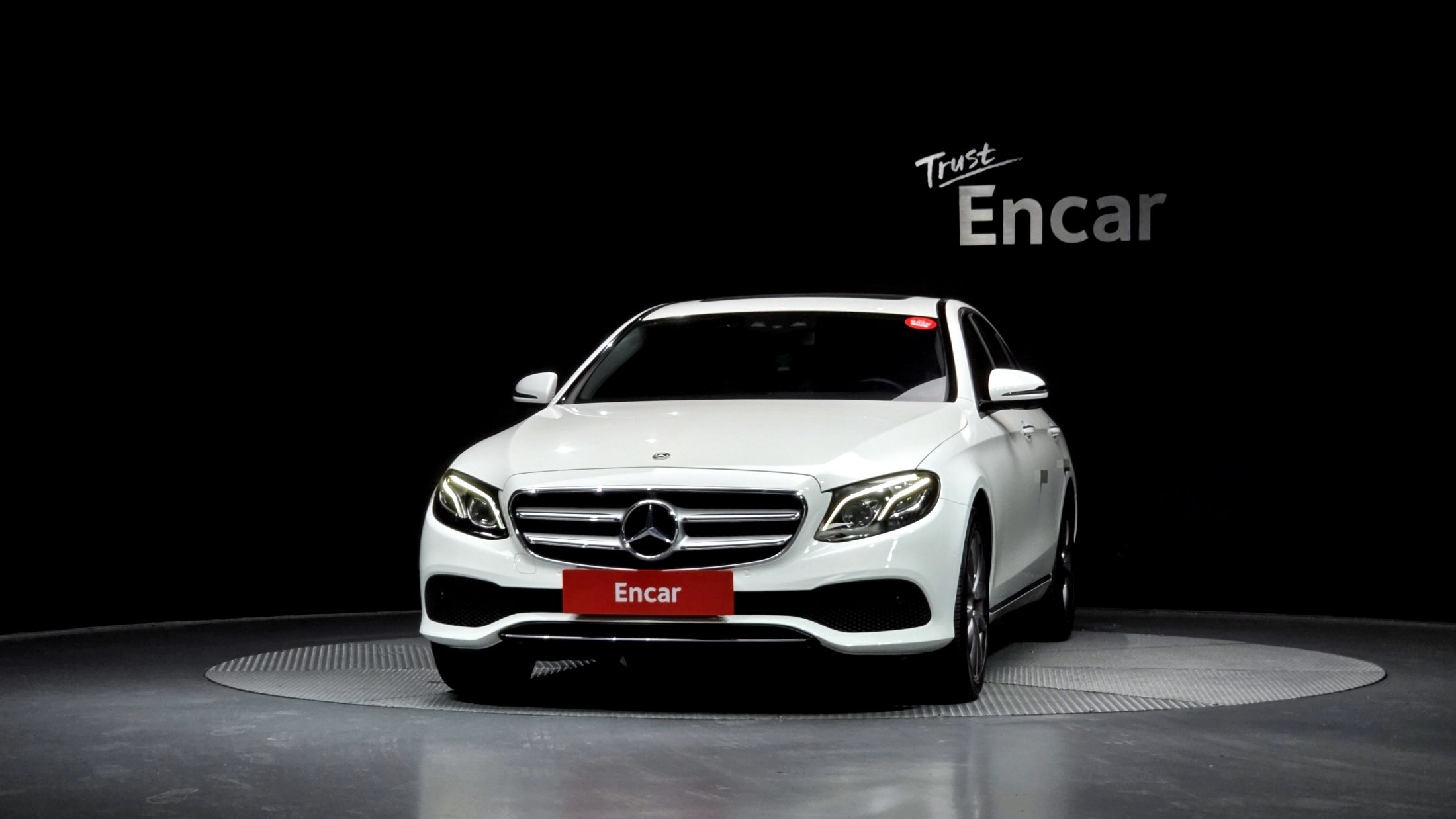 MERCEDES BENZ E-CLASS W213 2019