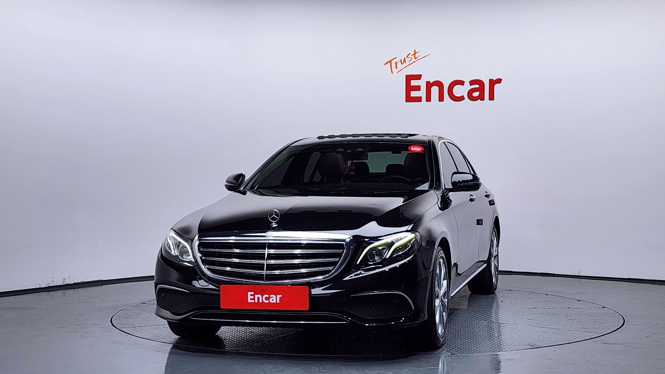 MERCEDES BENZ E-CLASS W213 2016