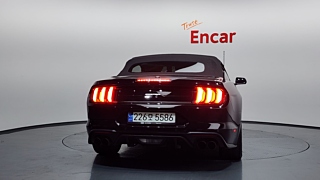 FORD MUSTANG 2021
