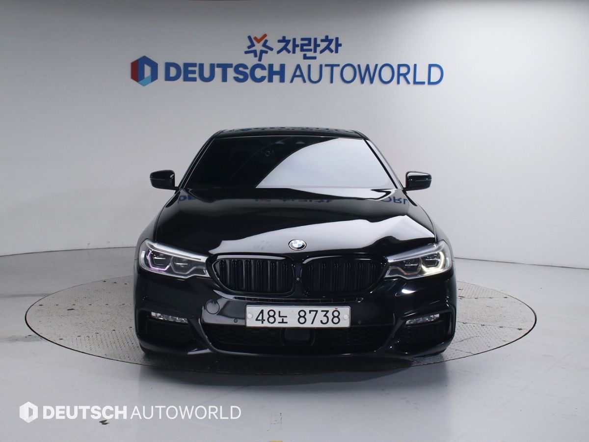 BMW 5-SERIES G30 2017