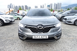 SAMSUNG QM6 2021