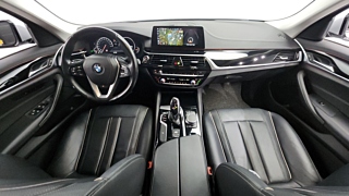 BMW 5-SERIES G30 2018