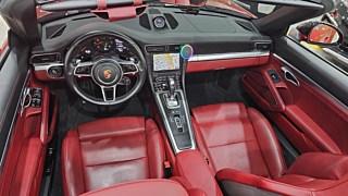 PORSCHE 911 2017