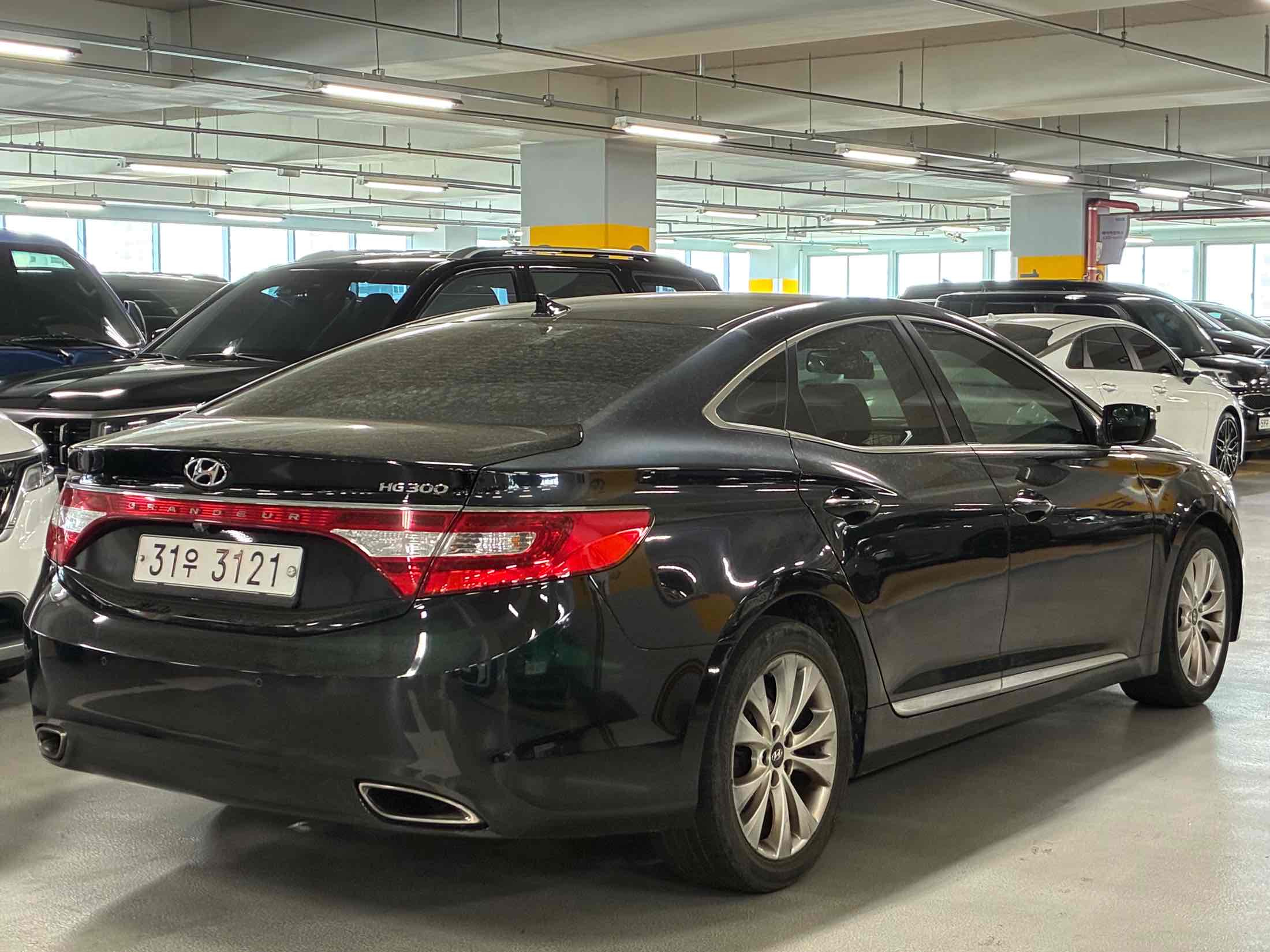 HYUNDAI GRANDEUR HG 2012