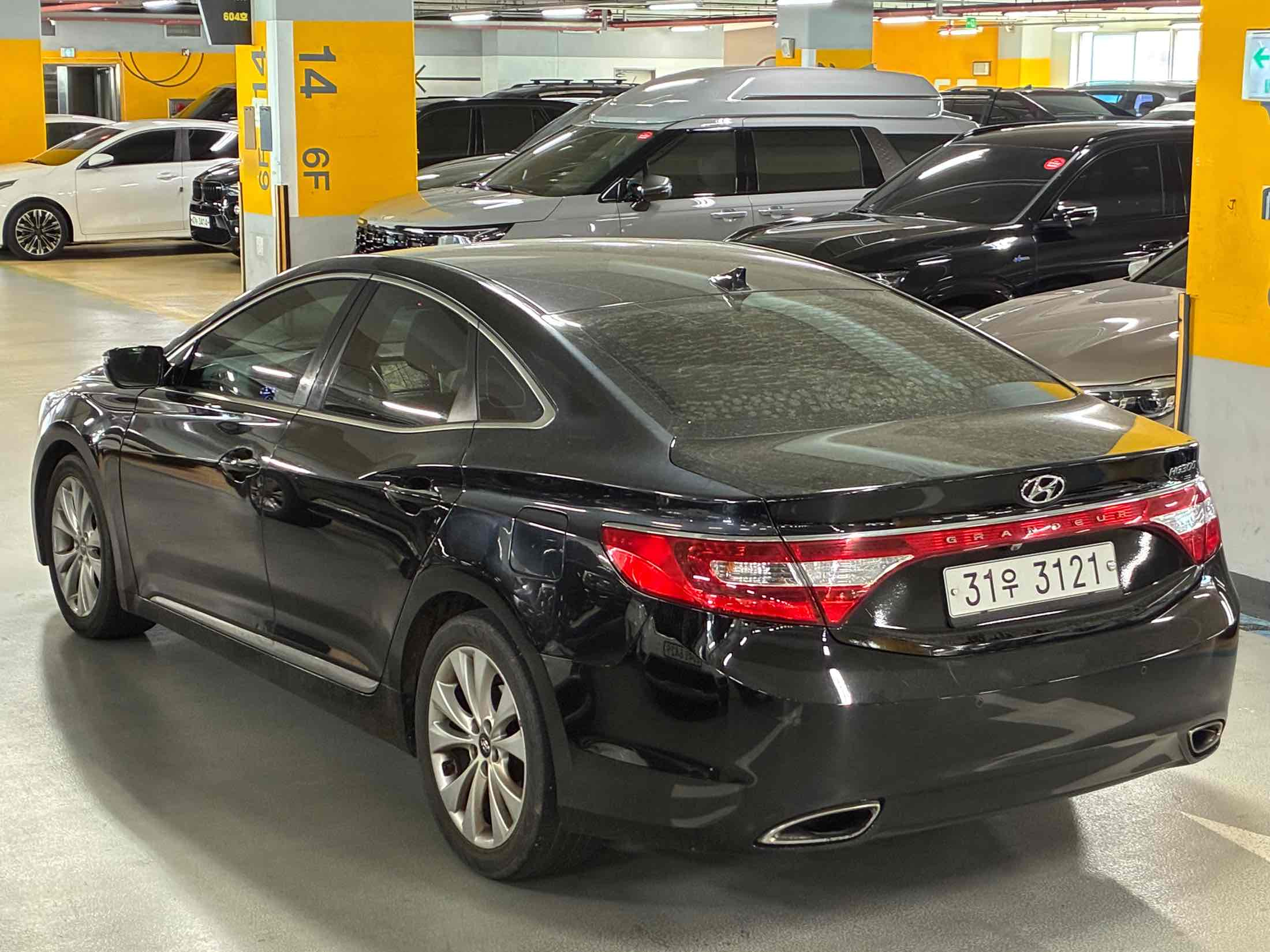 HYUNDAI GRANDEUR HG 2012