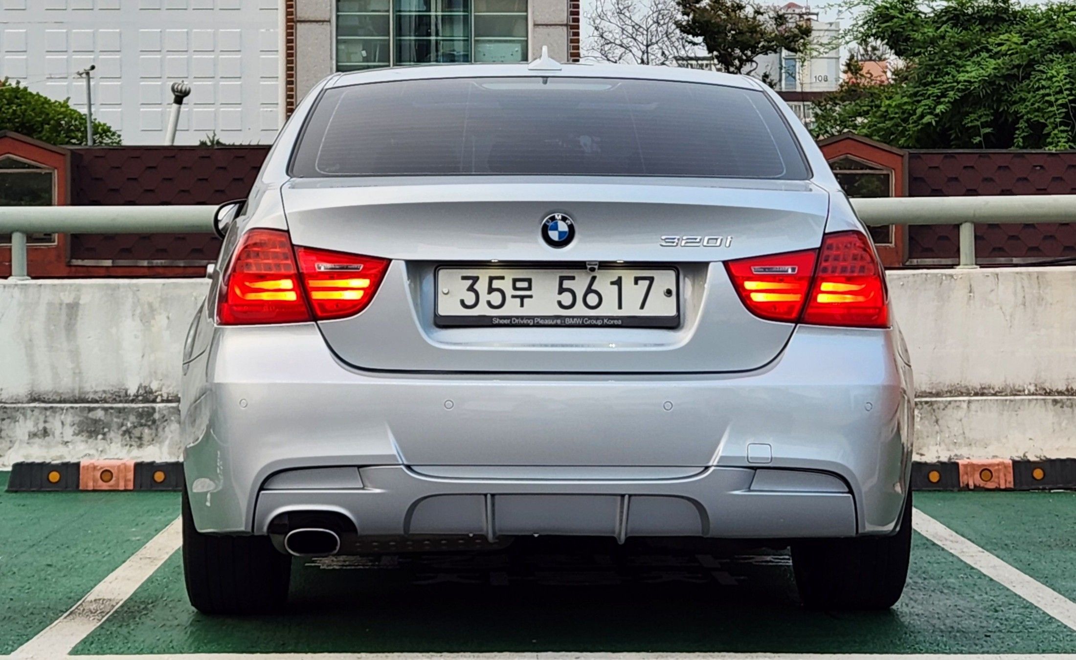 BMW 3-SERIES E90 2009