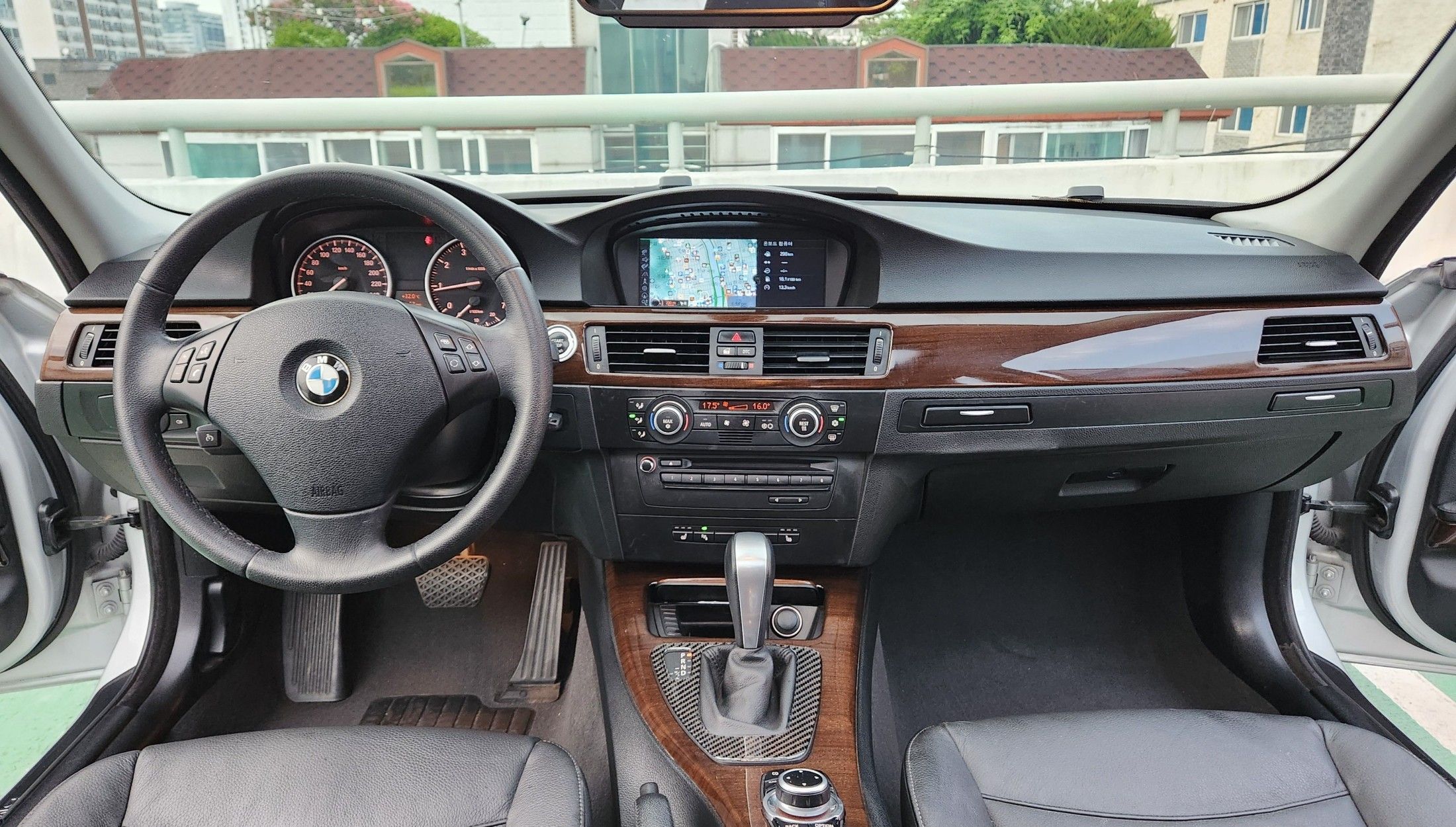 BMW 3-SERIES E90 2009