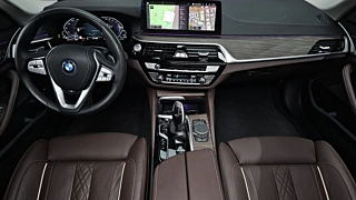 BMW 5-SERIES G30 530e Luxury 2023