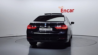 BMW 7-SERIES G11 2016