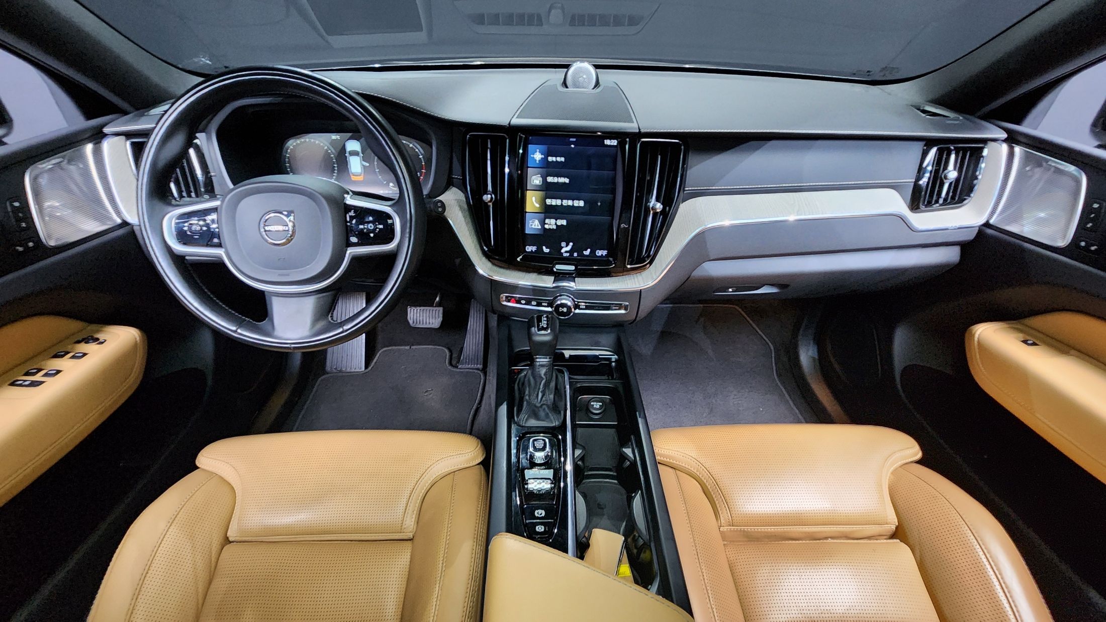 VOLVO XC60 2020