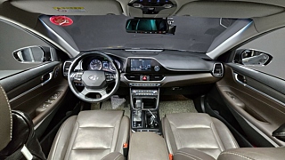 HYUNDAI GRANDEUR IG 2017