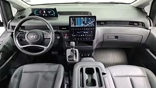 HYUNDAI STARIA 2024