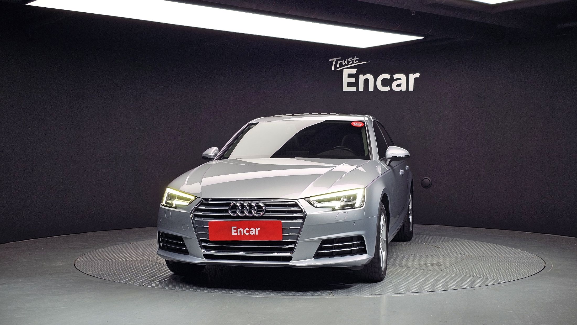 AUDI A4 B9 2018