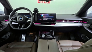 BMW 5-SERIES G60 2024