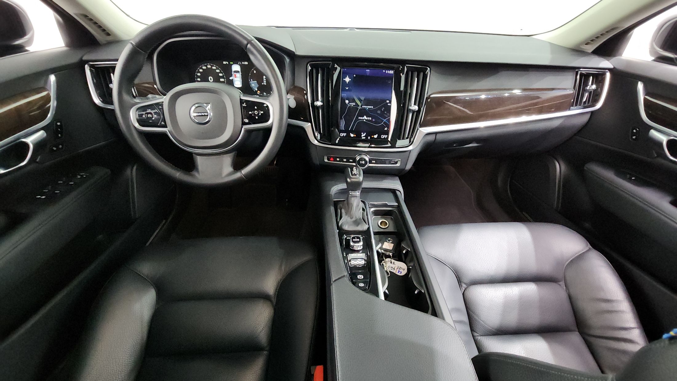 VOLVO S90 2017