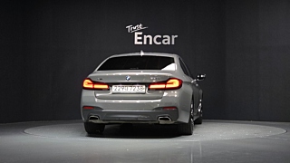 BMW 5-SERIES G30 2020