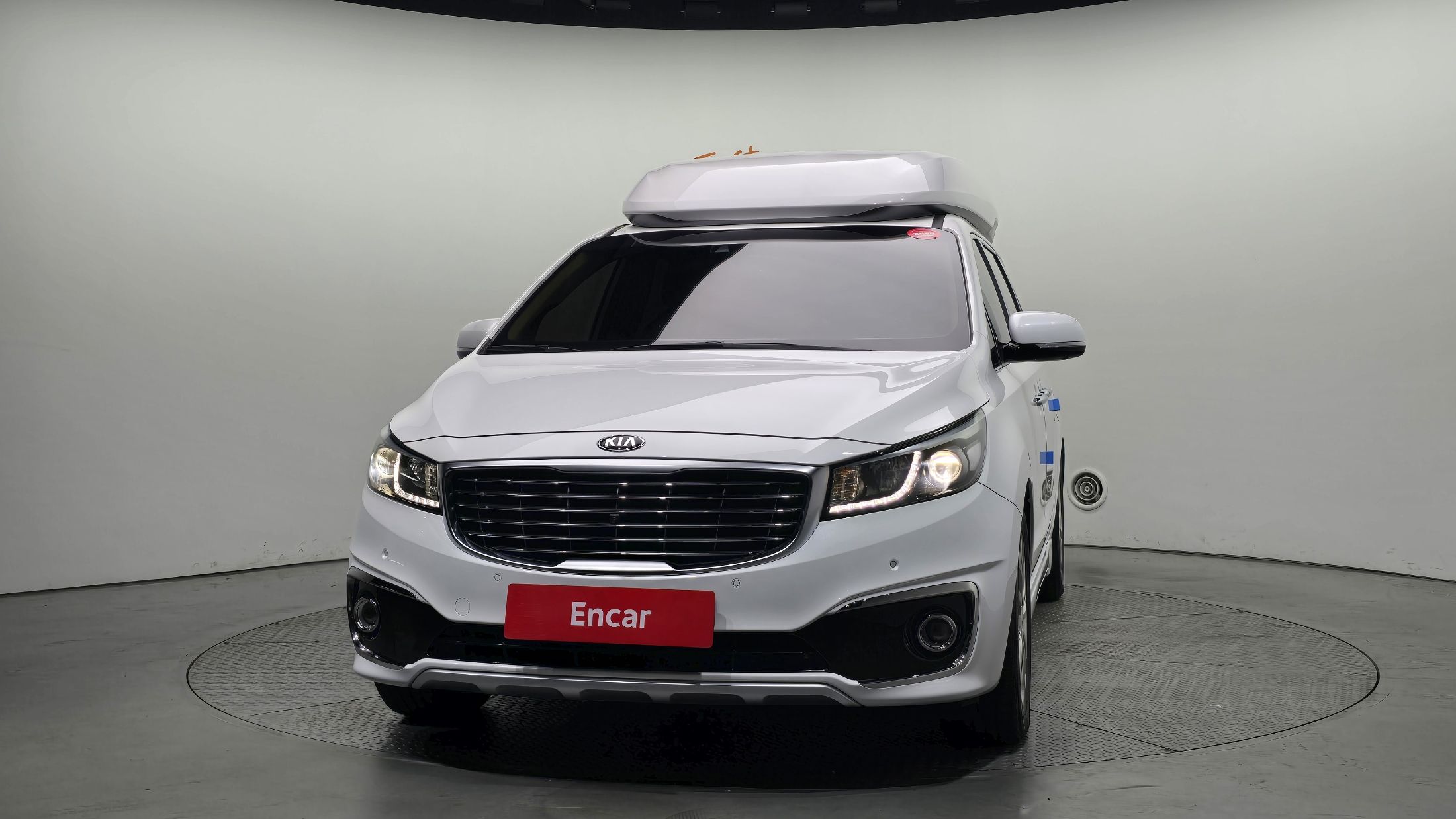 KIA CARNIVAL 2016