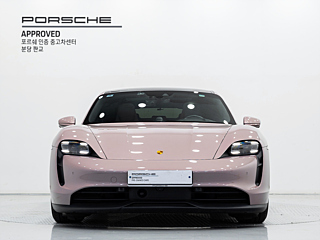 PORSCHE TAYCAN 2023