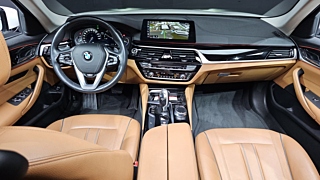 BMW 5-SERIES G30 2017