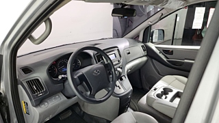 HYUNDAI STAREX GRAND  Van 3 Seater 2019