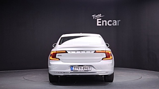 VOLVO S90 2025