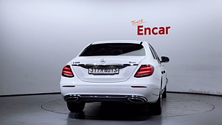 MERCEDES BENZ E-CLASS W213 2020