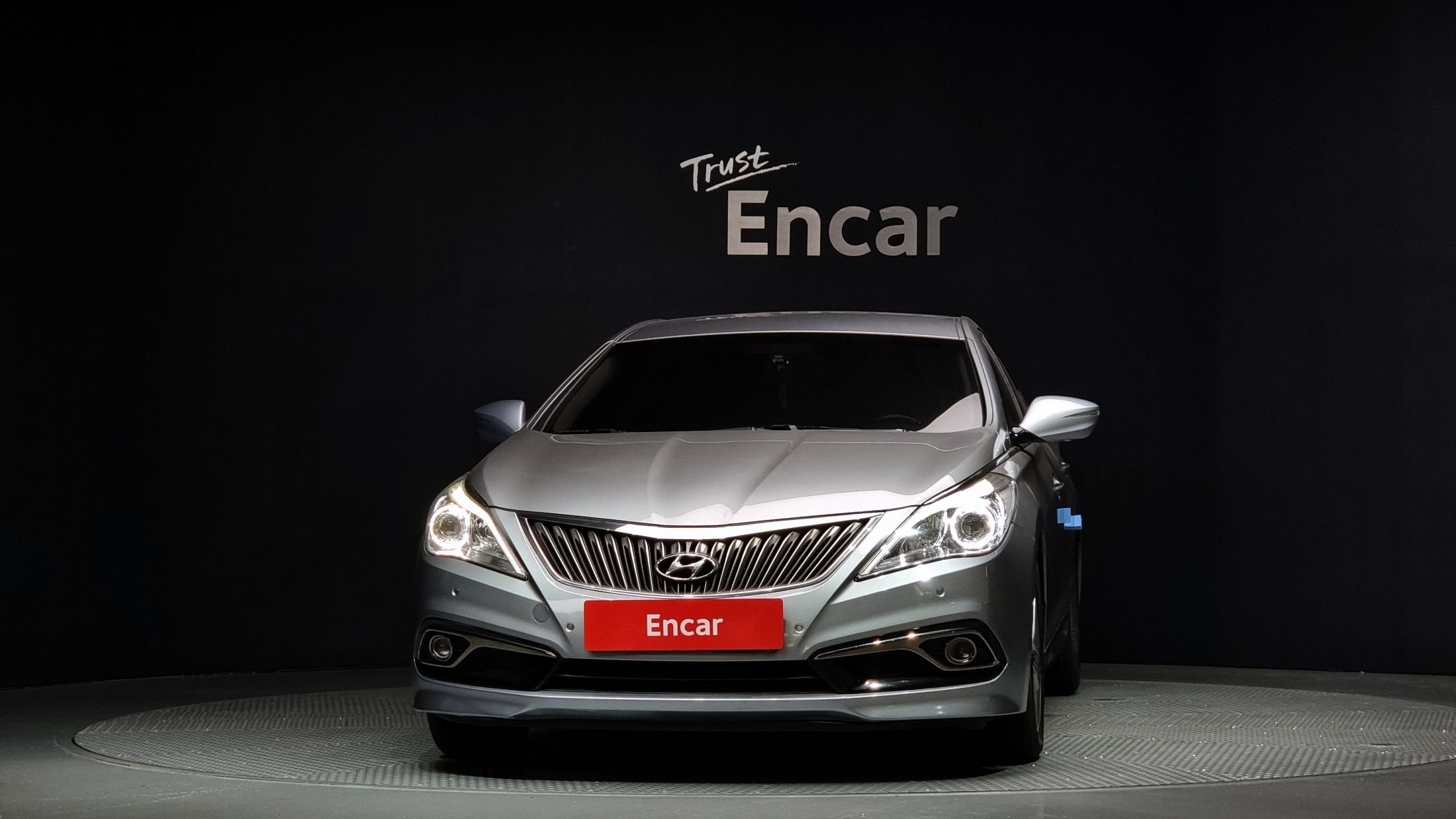 HYUNDAI GRANDEUR HG 2016