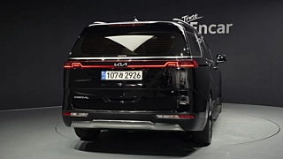 KIA CARNIVAL 4 GENERATION 9 Seater Signature 2022