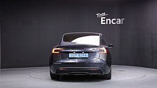 TESLA MODEL 3 2025