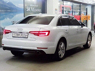AUDI A4 B9 2016