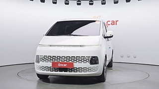 HYUNDAI STARIA 2025
