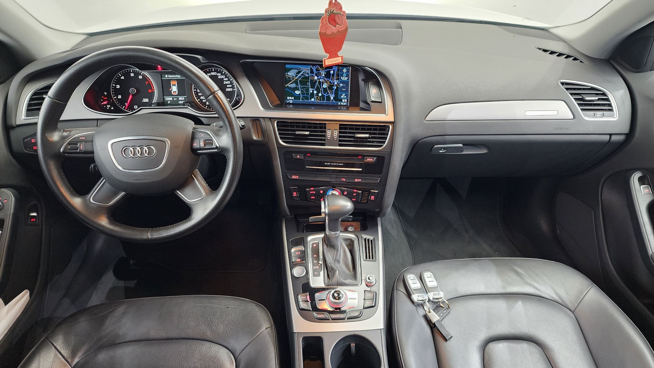 AUDI A4 2012