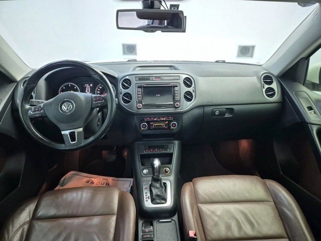 VOLKSWAGEN TIGUAN 2015