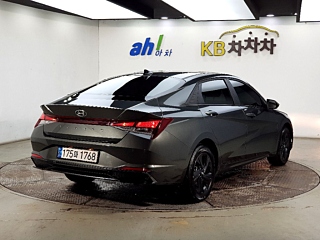 HYUNDAI AVANTE HYBRID CN7 2022
