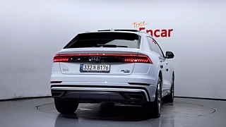 AUDI Q8 4M 2021